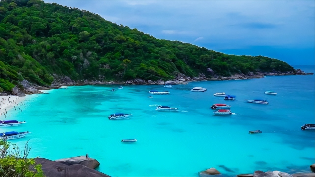 涓浗娓稿閽熸儏娉板浗,涓浗鍜屾嘲鍥界殑鐖辨儏鏁呬簨