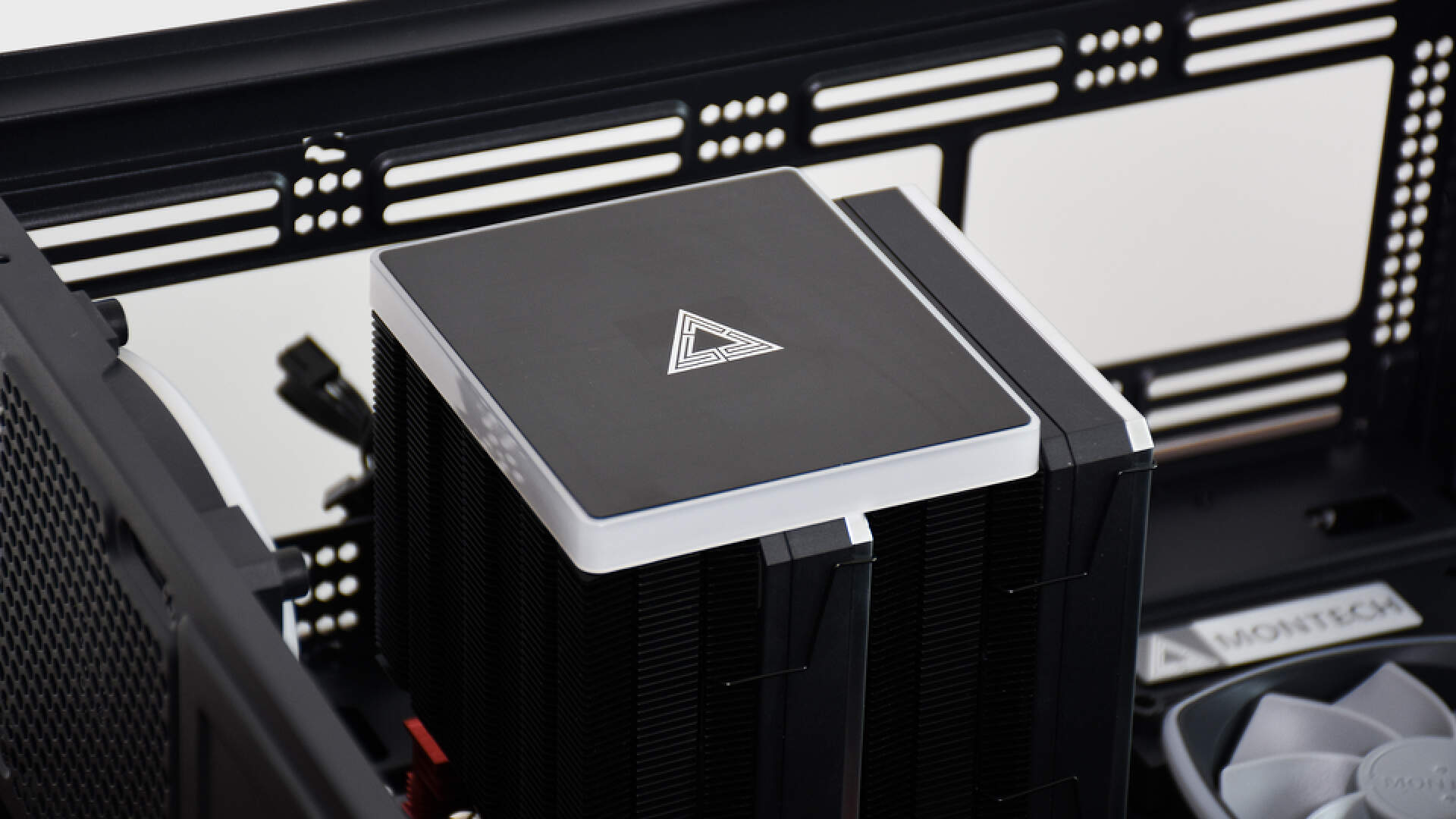 主流海景房机箱配置,montech机箱