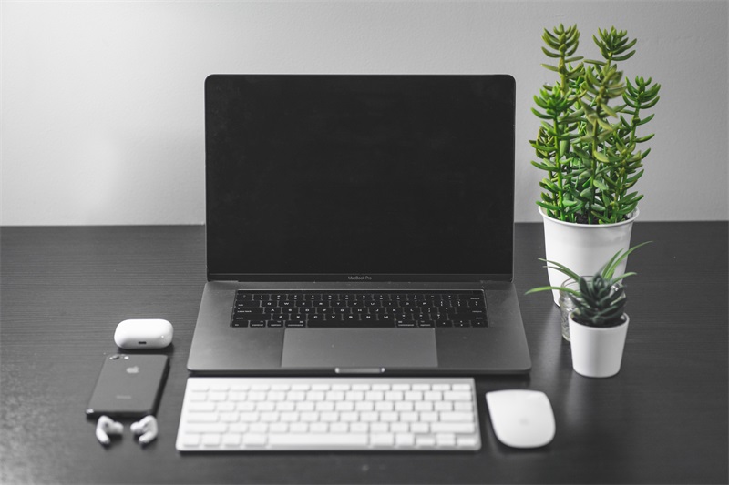 手机网站和PC网站有什么区别?企业建站你需要注意这4个关键点