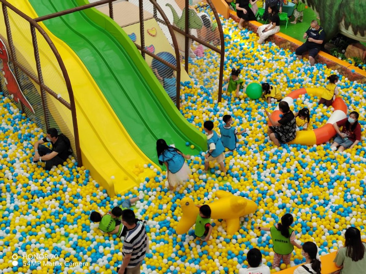 2799元荣耀手机,荣耀70系列正式发布售价2999起