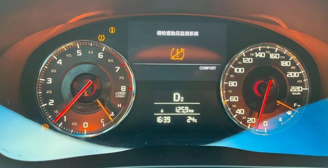 汽车所有危险指示灯都亮了怎么办,汽车行驶中突然警告指示灯亮