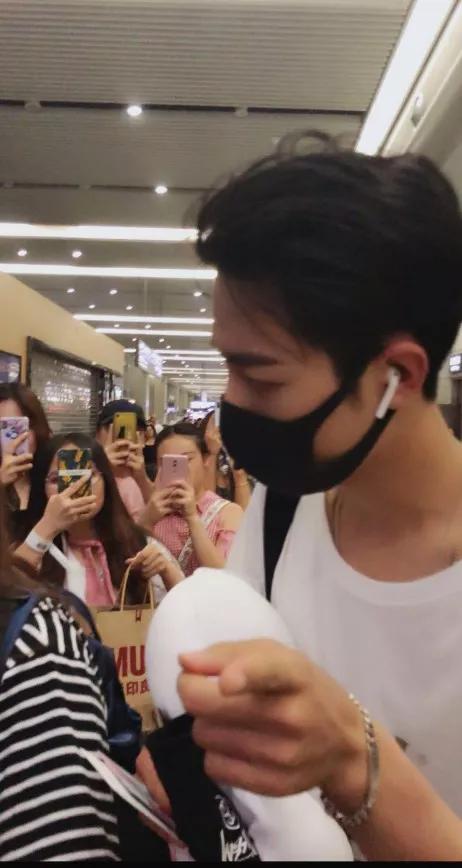 肖战发展时间线,肖战x玖少年团考古完整视频