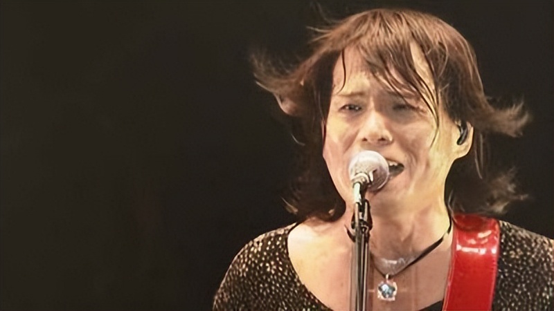 “摇滚皇帝”伍佰，让刘德华狂赚两个亿，大半个乐坛都在向他邀歌