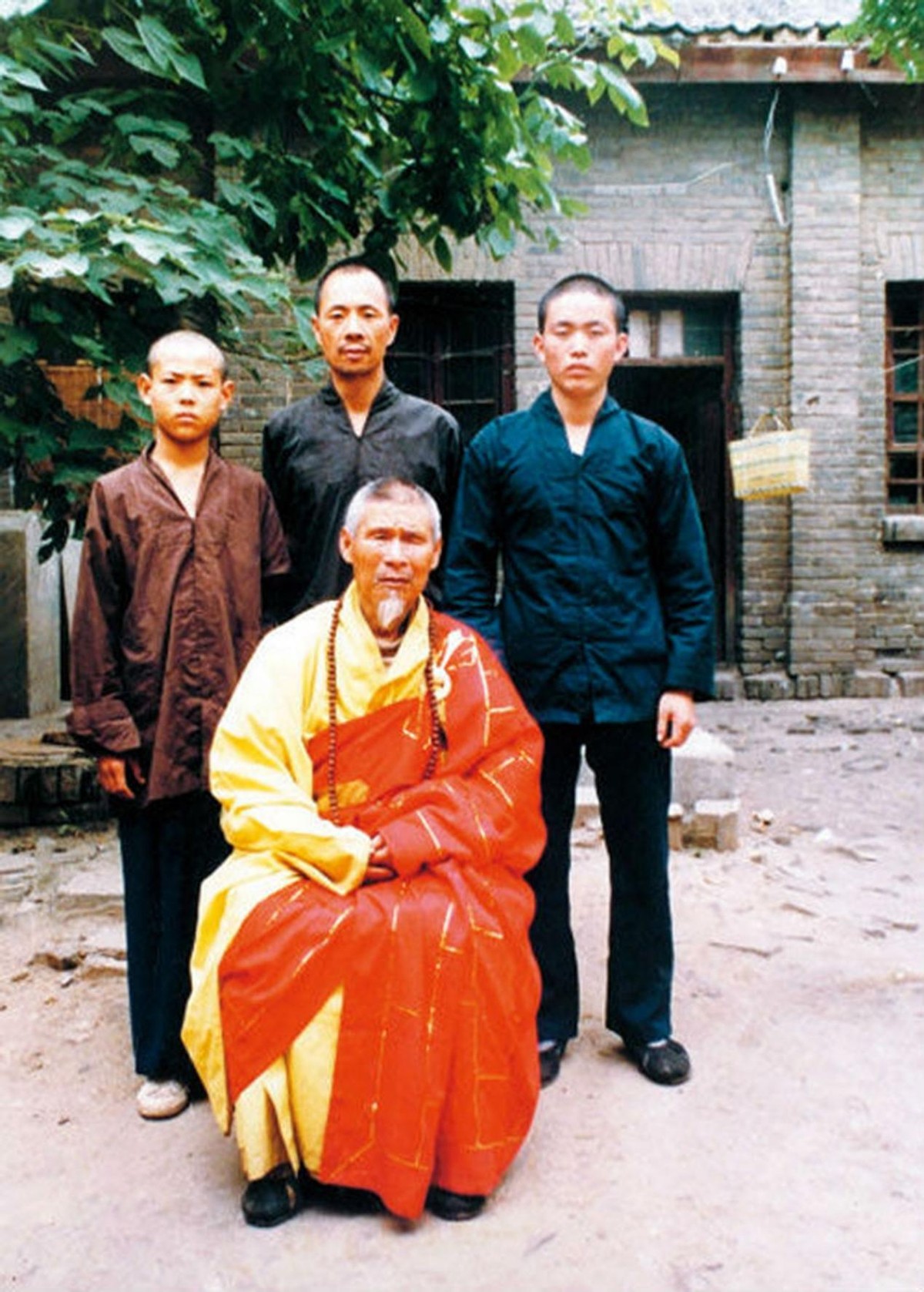 穿袈裟的老板释永信,穿袈裟的大佬