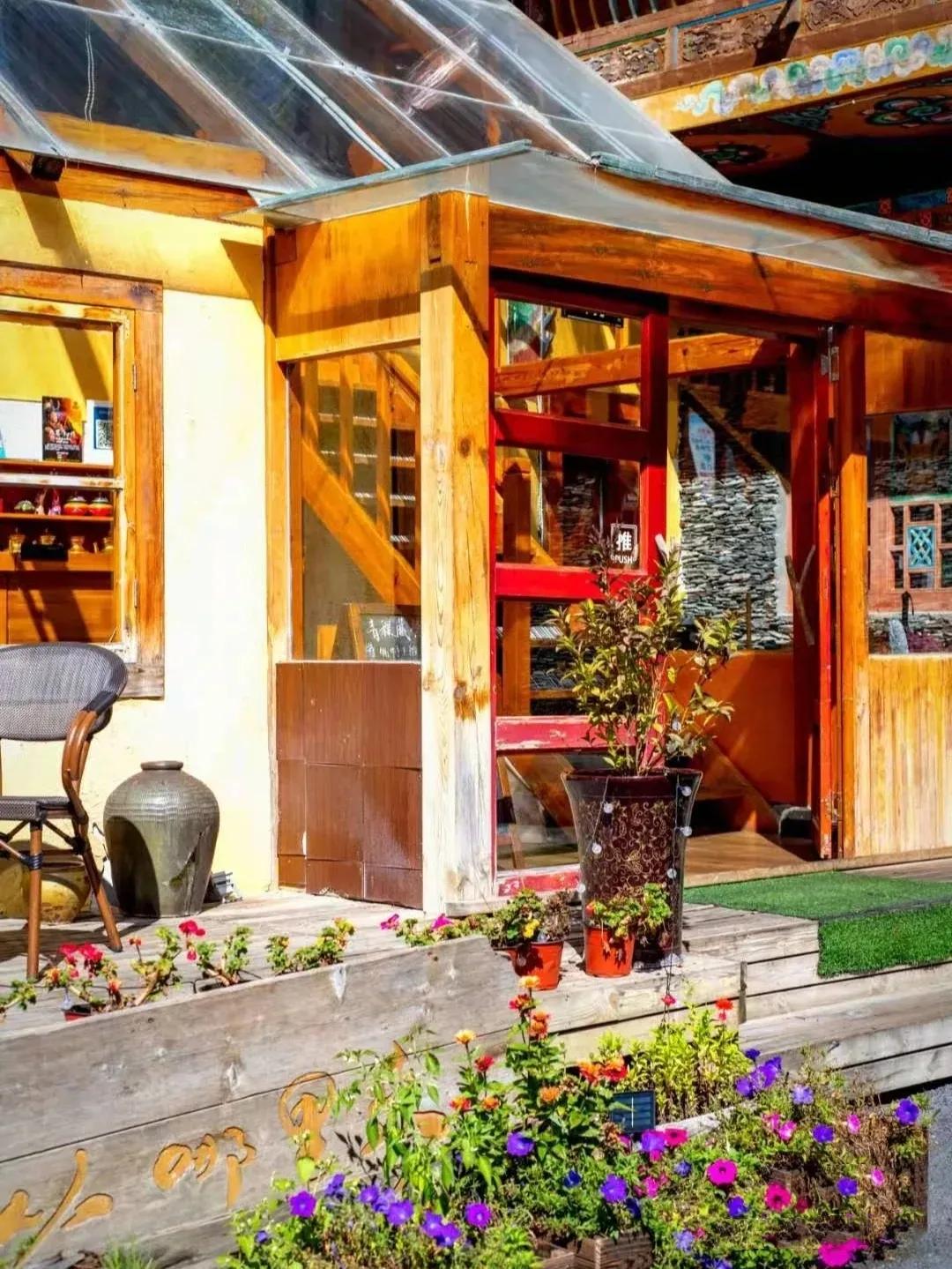 九寨沟青稞客栈餐厅价格,九寨沟青稞客栈怎么去景区