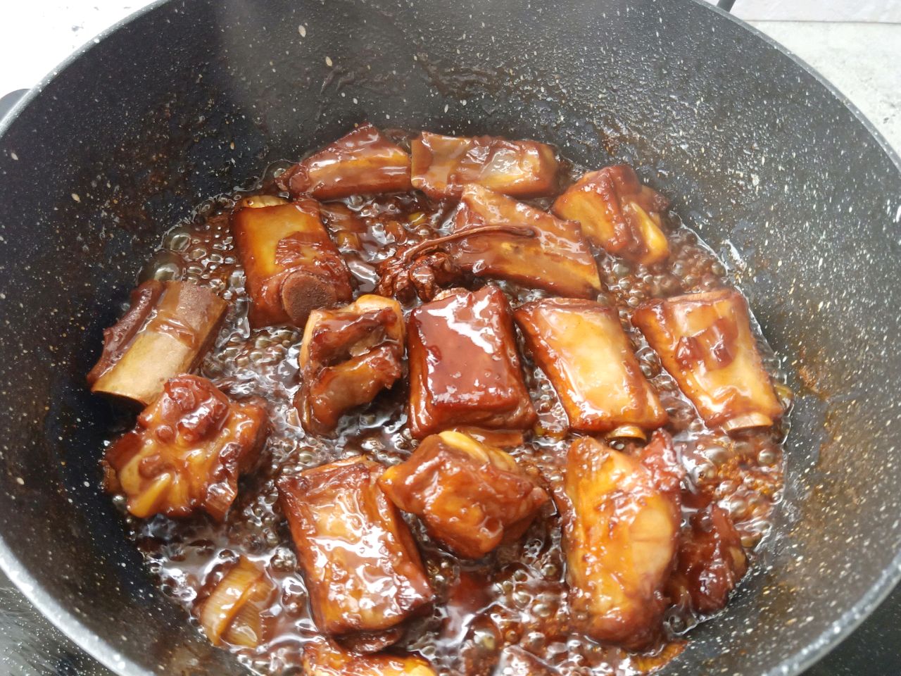 炖排骨时候排骨怎么处理,炖排骨前千万别焯水教你正确做法