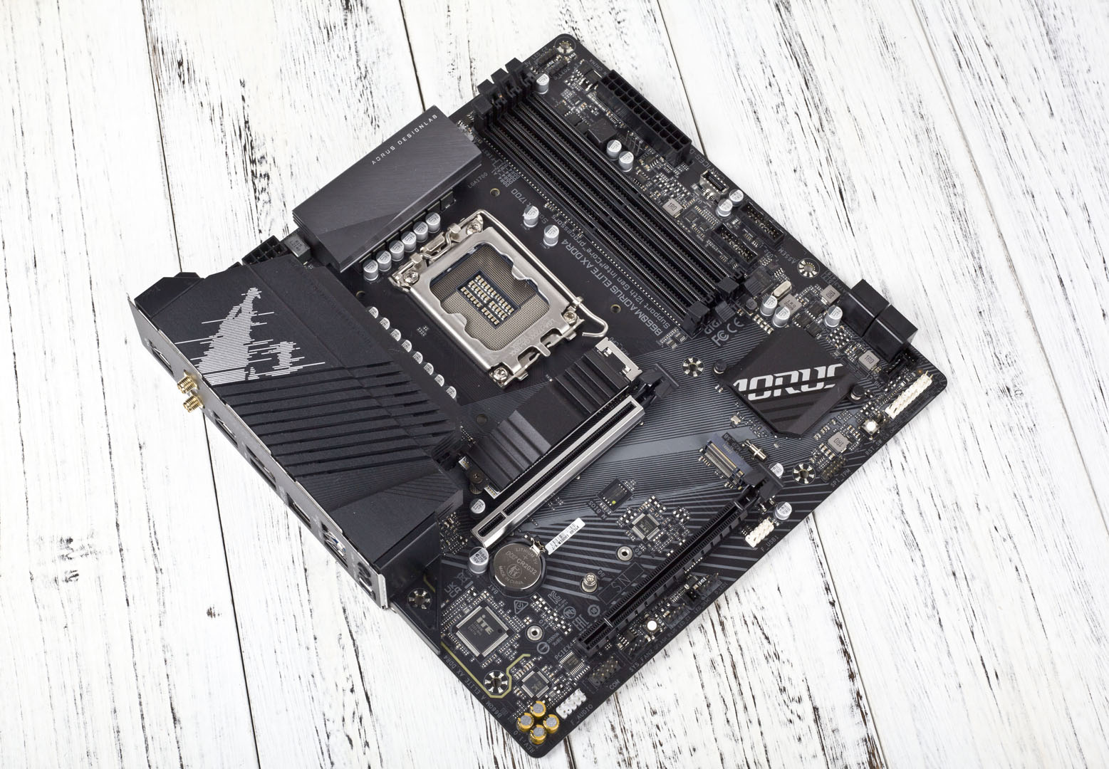 完美匹配13代酷睿,“堆料王”技嘉小雕B660MAORUSELITEAX体验