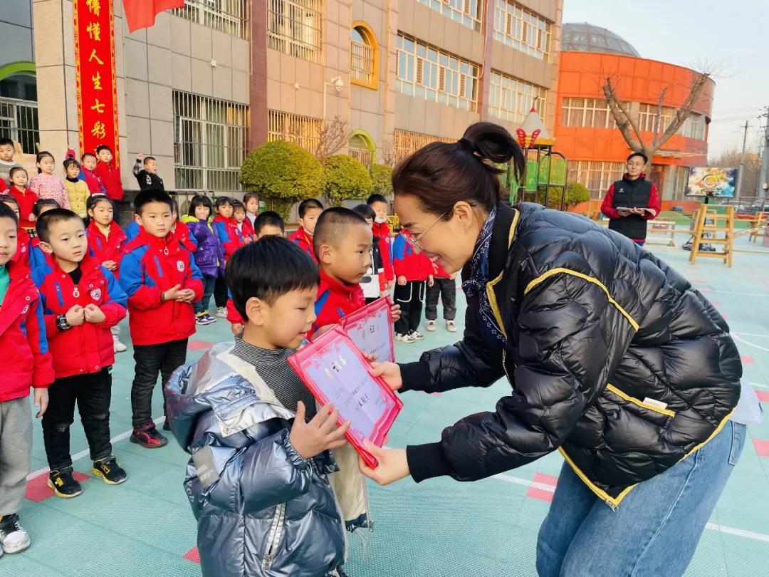 龙腾虎跃迎新年游园会,幼儿园元旦龙腾虎跃节目