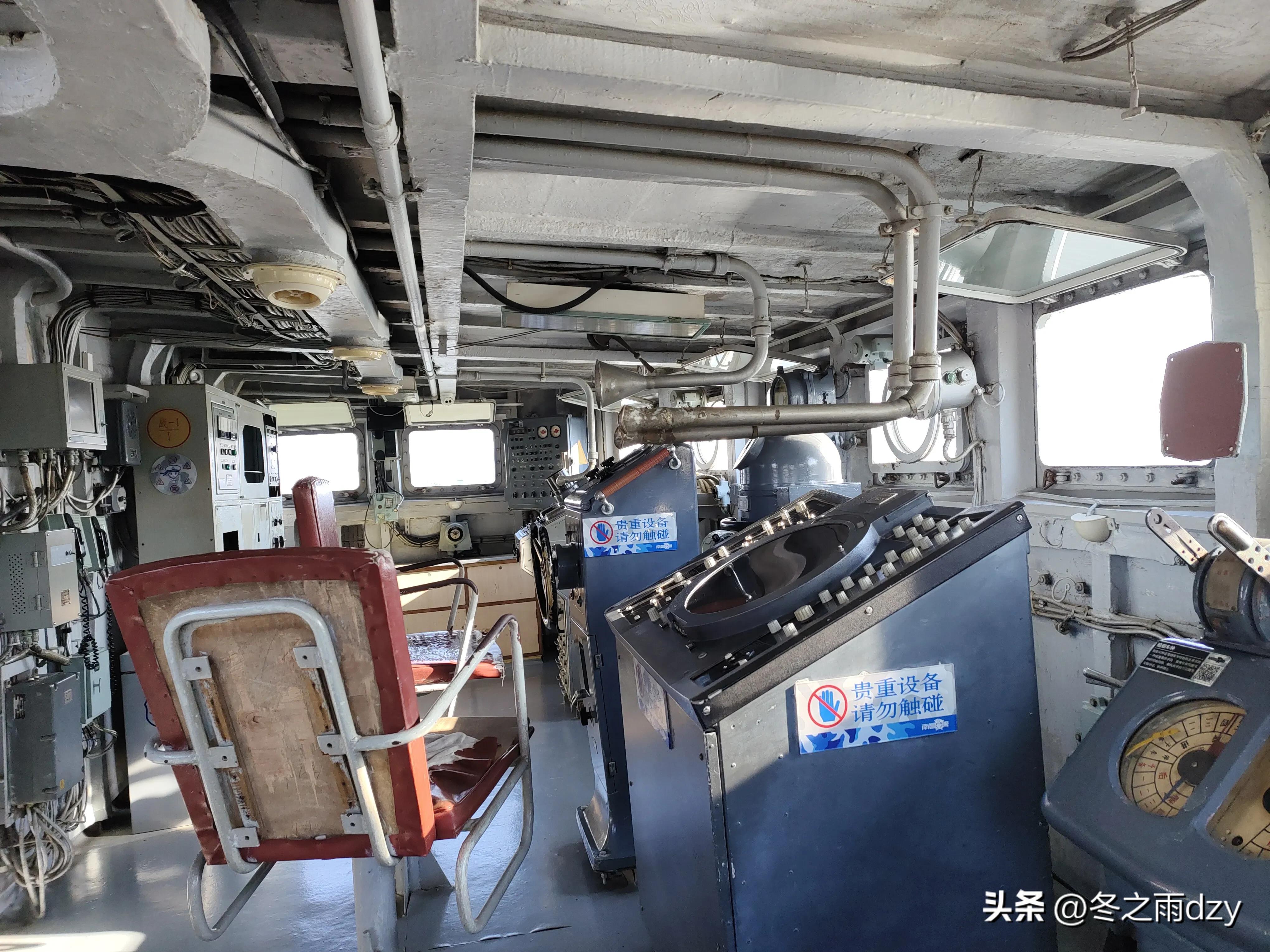 南昌舰主题园凤凰洲湿地公园,凤凰洲建军广场