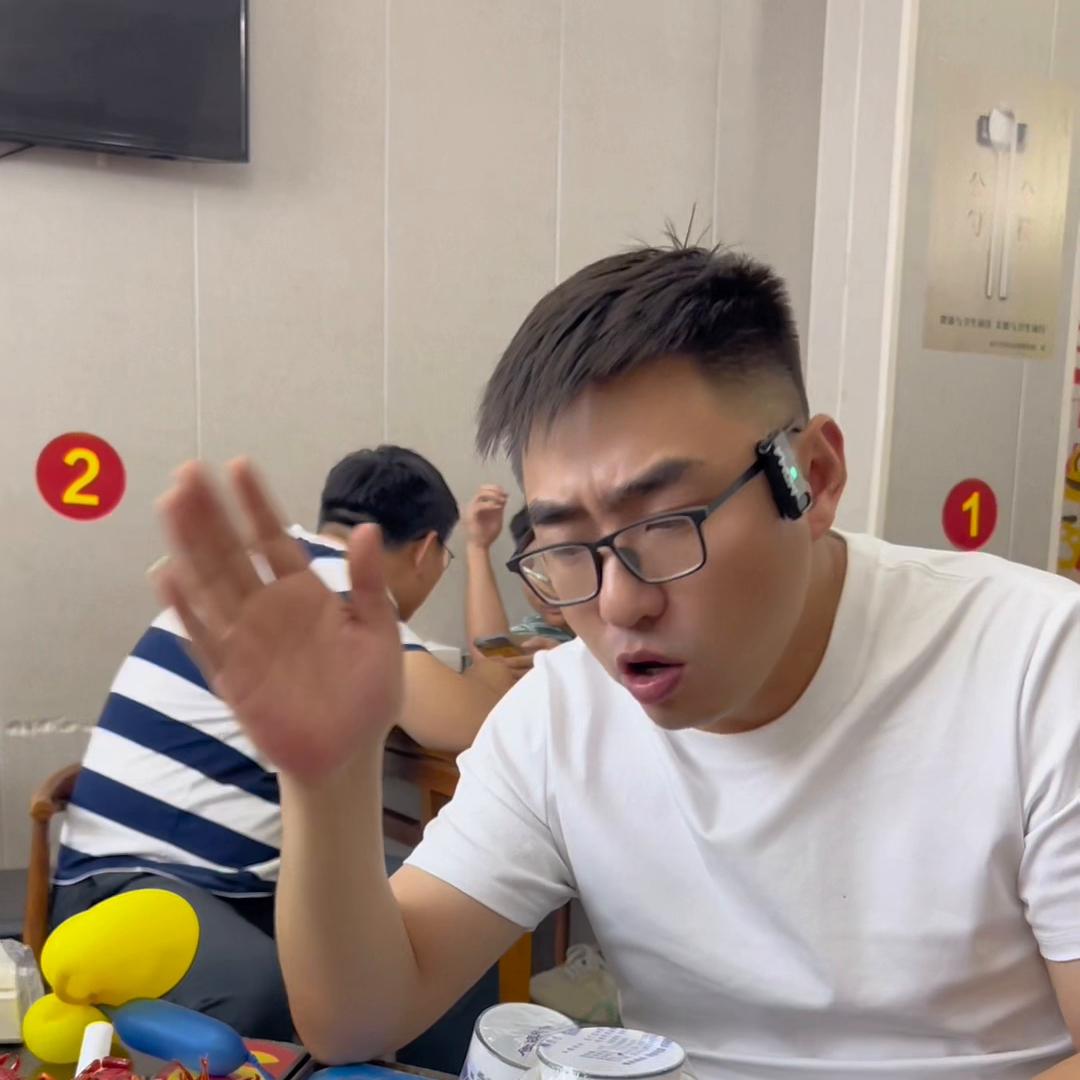 新东昇平饭店(原一品龙虾)八九十规格龙虾88❗店里卖1...