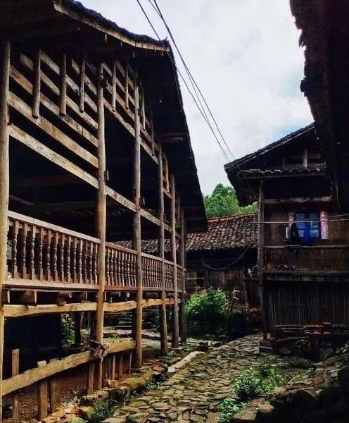 苗族古歌发源地是哪里,苗族文化有哪些古老的传统歌舞