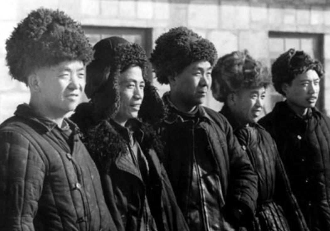 铁人王进喜生平照片,47岁铁人王进喜近况