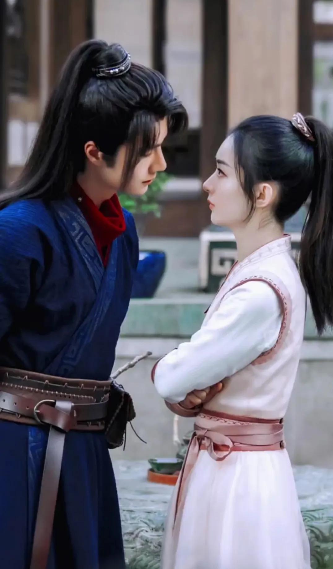 二刷《有翡》鲜衣怒马刀出鞘，抢个王爷当相公?赵丽颖