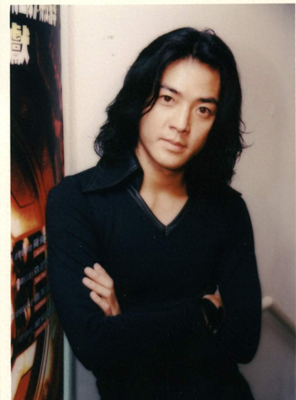 郑伊健现在在干嘛,郑伊健目前在干嘛