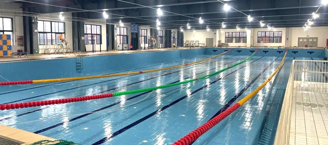 学校体育设施现状,上新学校好吗