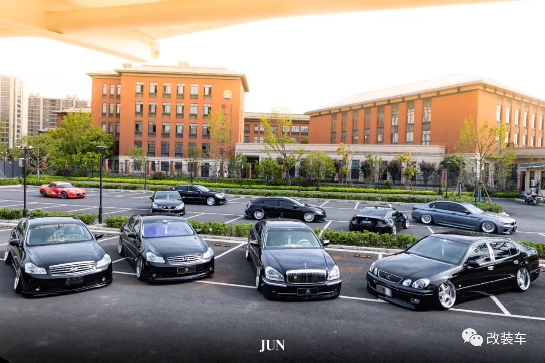 英菲尼迪m35老款改新款,英菲尼迪改装vip风格