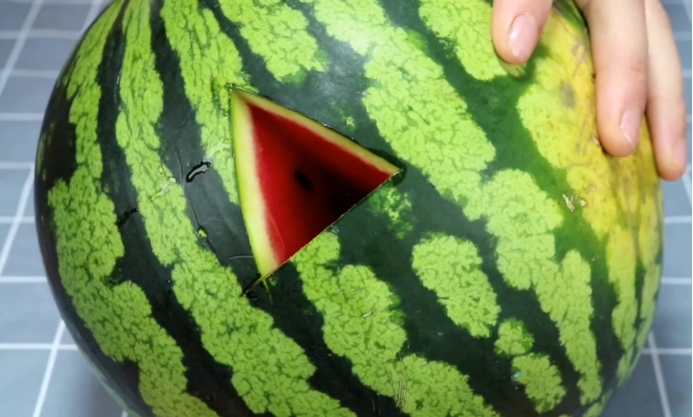 挑选西瓜瓜农,挑选西瓜的技巧和方法