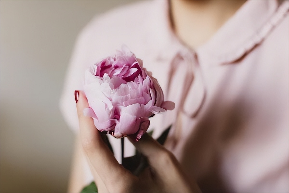 电子医保卡怎么用医保卡里面的钱,电子医保卡能办理医保报销吗