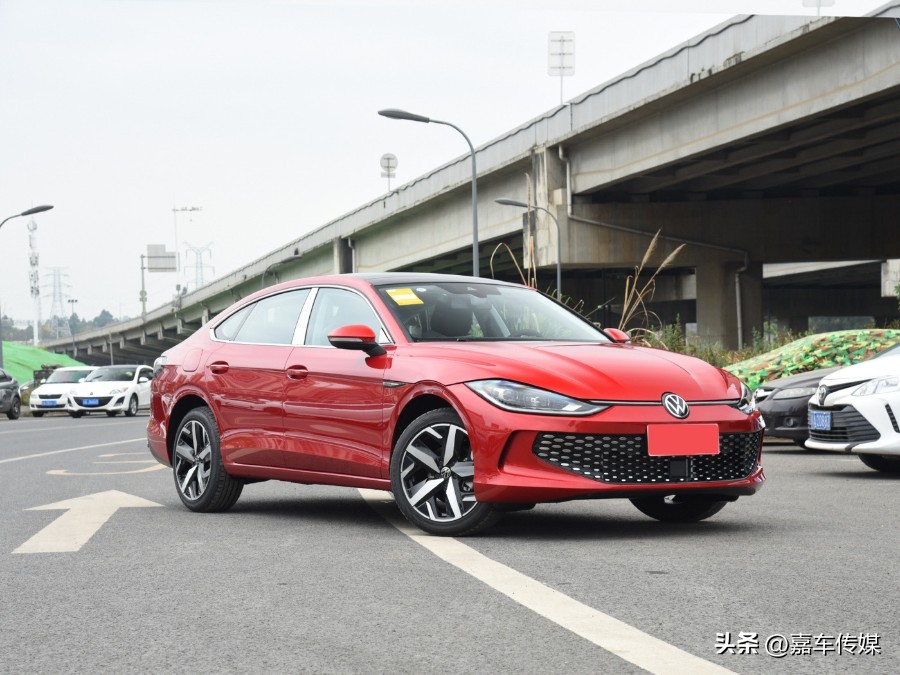 2022款凌渡和2023款速腾哪个好,上汽大众凌渡对比一汽大众速腾