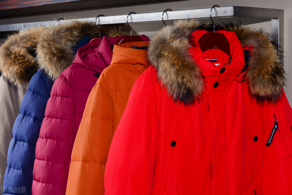 羽绒服脏了怎么局部洗不留印,清洗羽绒服的最佳办法不用水洗