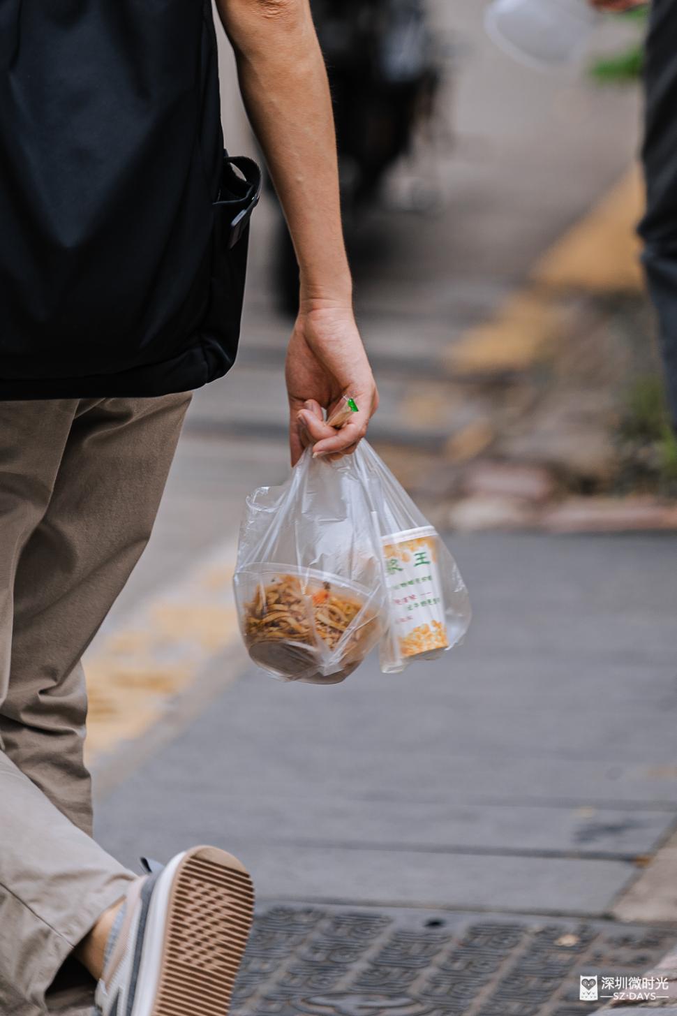 深圳人的早餐：拎袋跑路，全靠应付