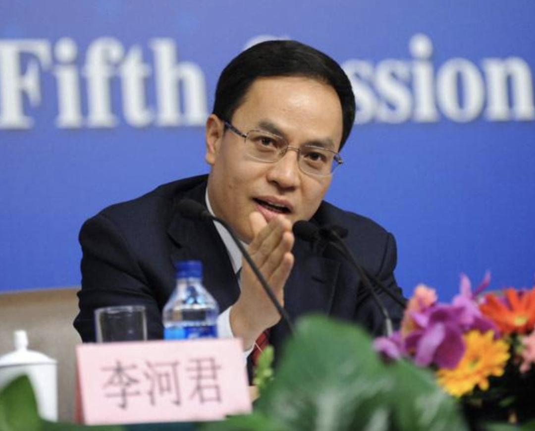 他凭一纸合同，就敢告发改委，盖水电站、做新能源，结局令人唏嘘