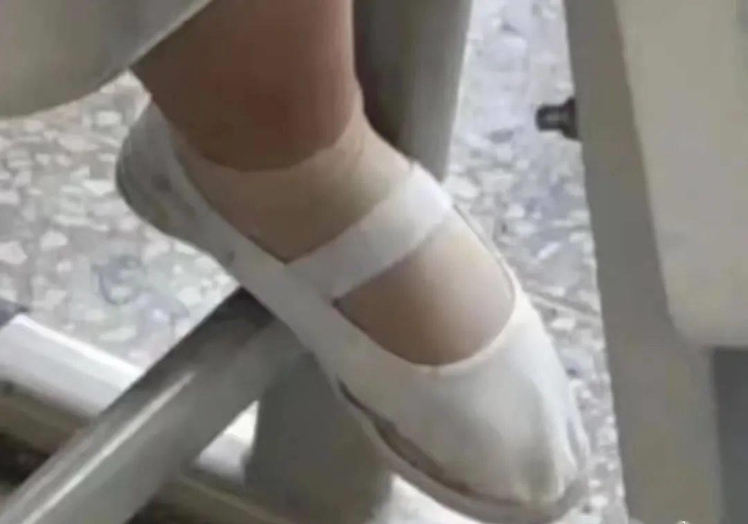 花了1000块钱拍艺术照,花了900元拍的照片