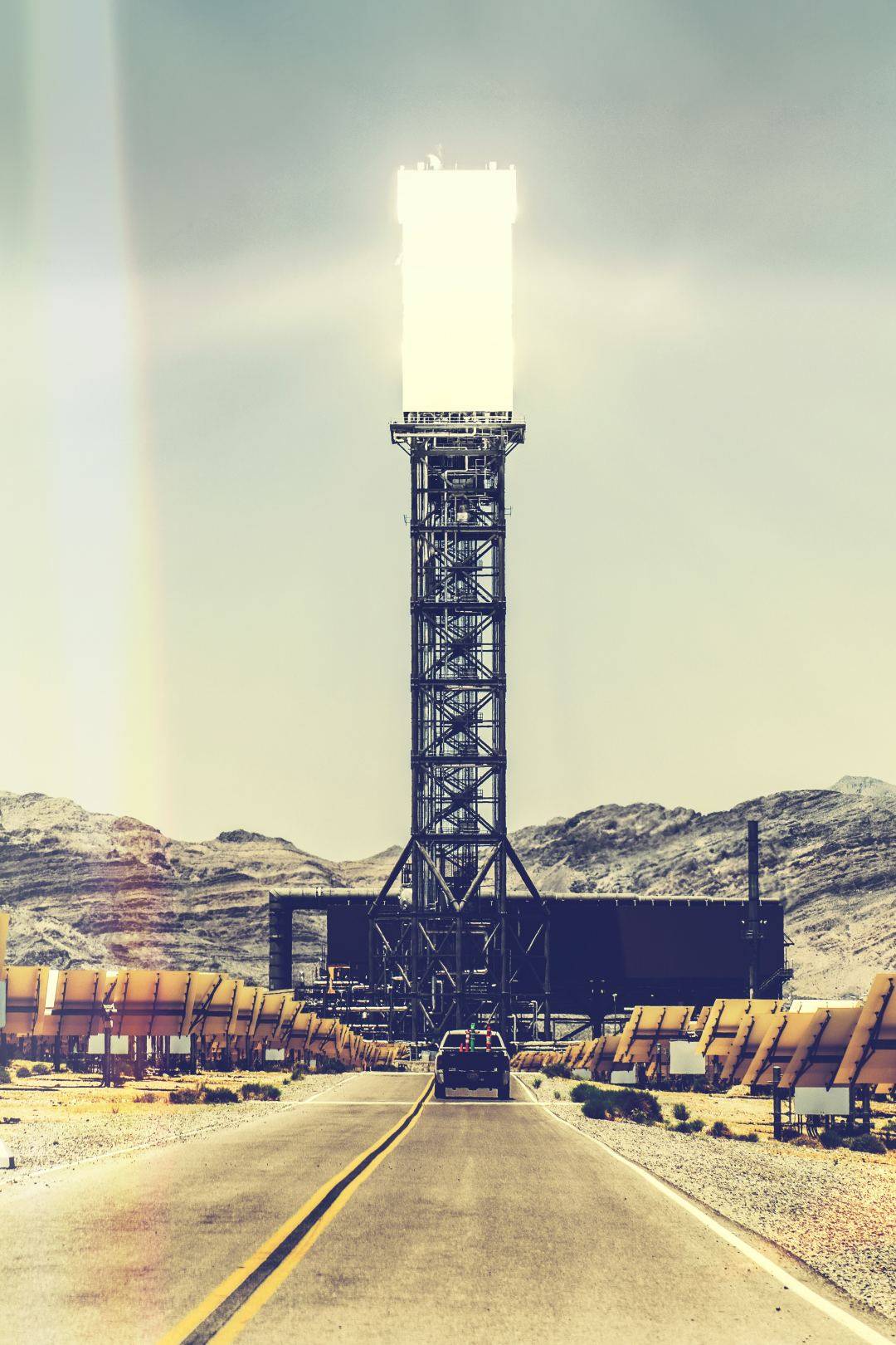 90后女孩子靠自己赚钱,90后女生不花一分钱净赚300万