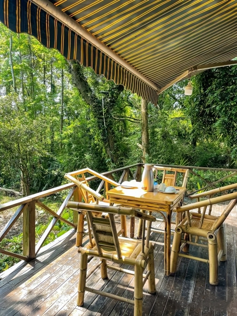 长沙足球公园在哪里,足球公园附近有什么好吃的