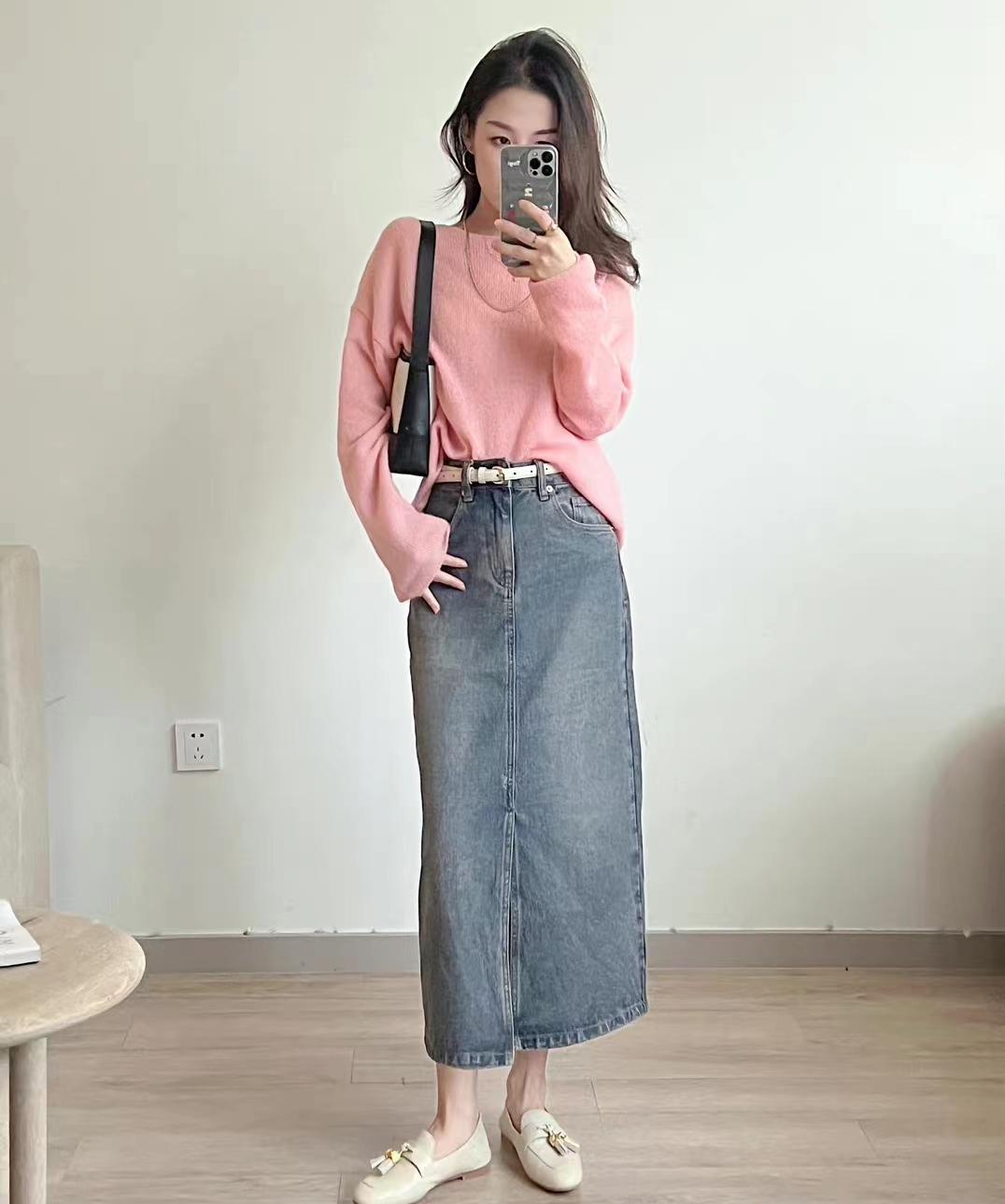 大了一码的白t恤怎么穿,瘦子穿大一码的t恤