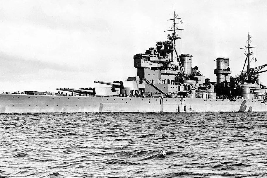 浅谈“罗马号”战列舰，制导*器武**的第一位受害者