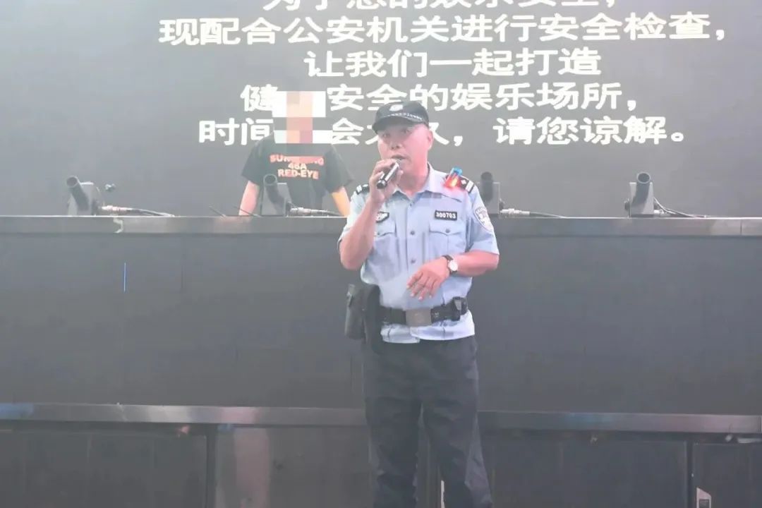 夏季治安打击整治百日行动督导组,儋州市公安强化夜间巡逻