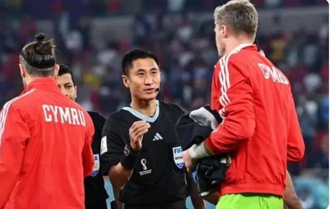 卡塔尔中国裁判马宁,卡塔尔世界杯马宁执法的比赛