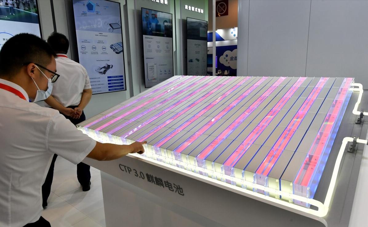 比亚迪和宁德时代谁的电池抗衰减,宁德时代和比亚迪的锂电池哪个好