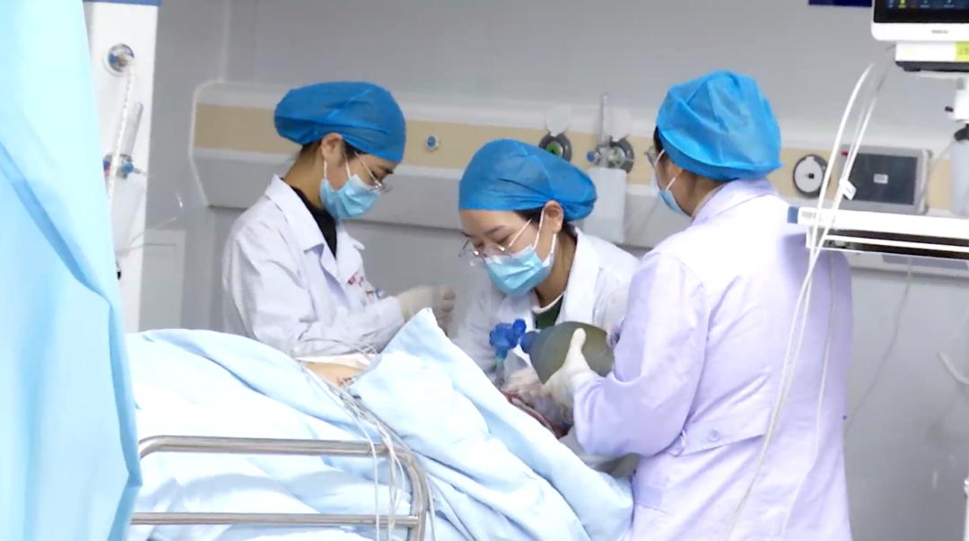 头部受外伤耳朵眼出血,脑袋摔伤耳朵出血一直昏迷