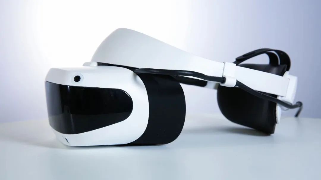 大朋VRE4评测：7000+Steam游戏兼容，真·游戏玩家的“拯救者”