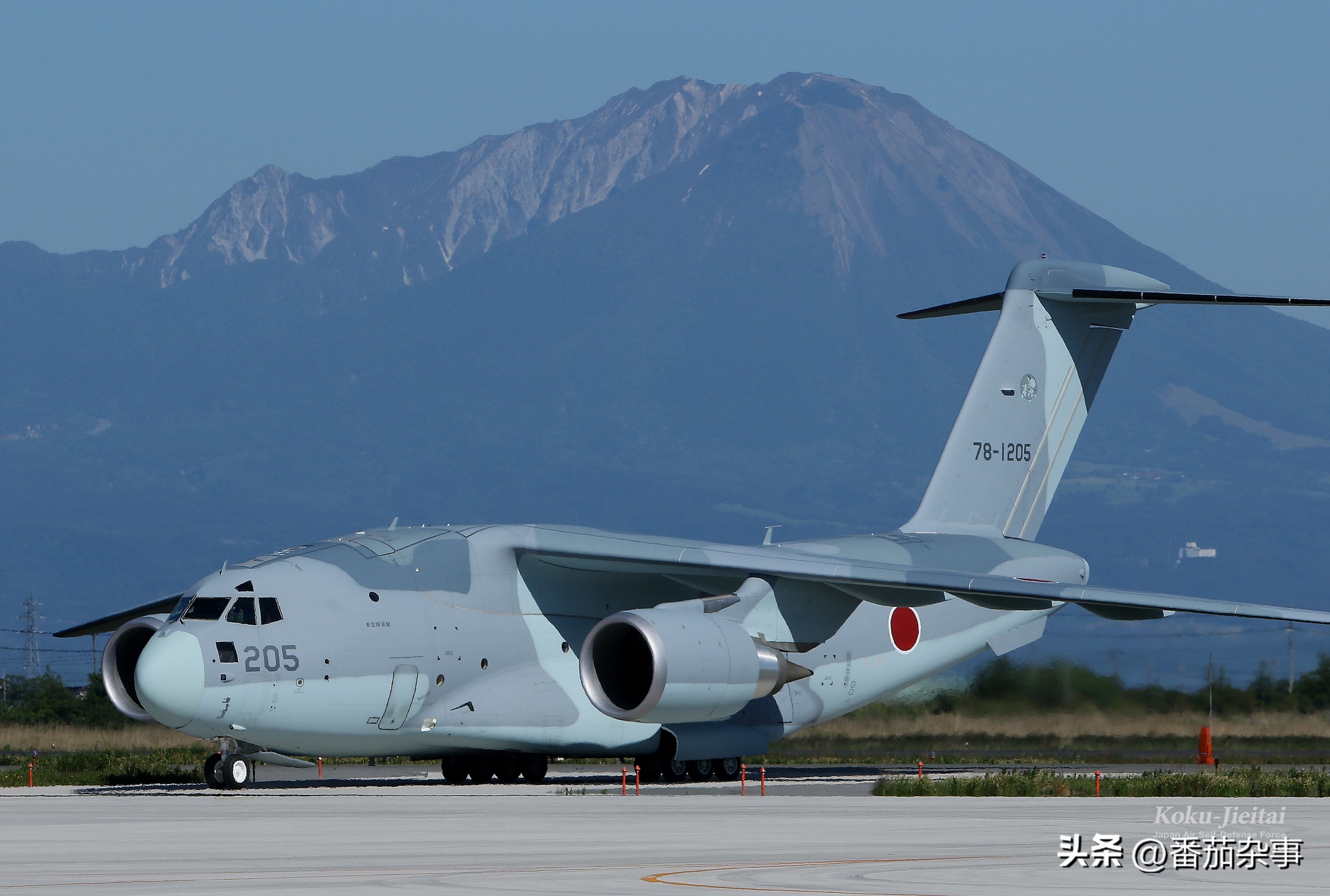 空中自卫队的C-2运输机