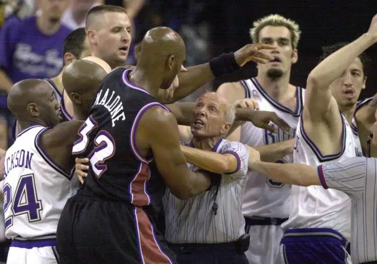 鏄熸湀寮垁,鐗圭鏍奸瞾椹埡棣栧彂