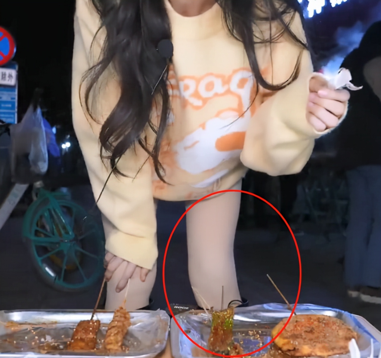 网红小贝饿了最近情况,网红小贝饿了竖屏视频