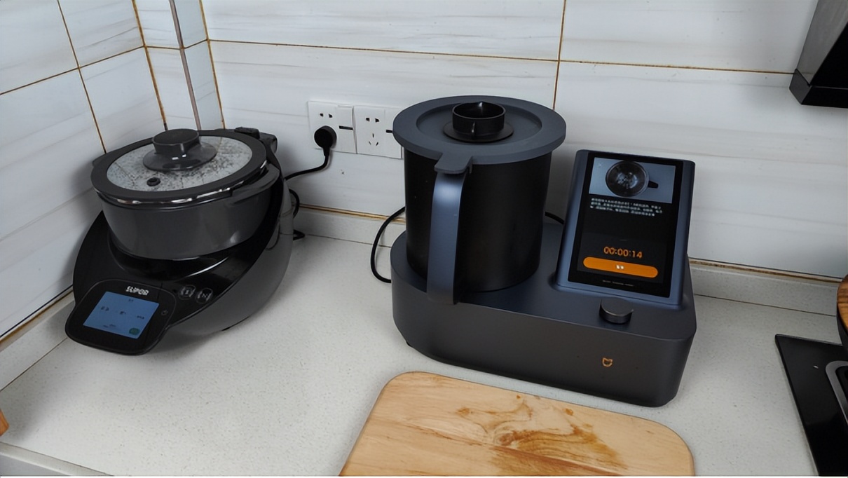 苏泊尔小c智能炒菜机测评,苏泊尔炒菜机器人和小c对比