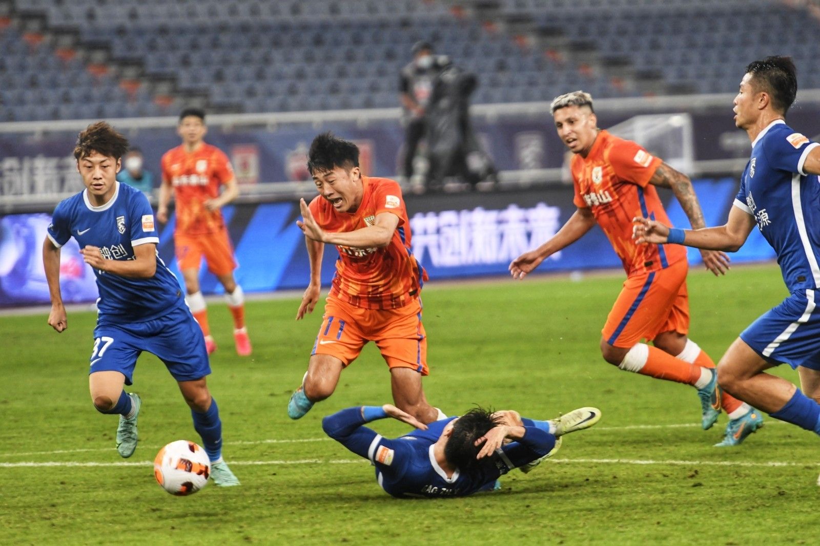 中超山东泰山2-1武汉三镇,武汉三镇胜山东泰山夺冠