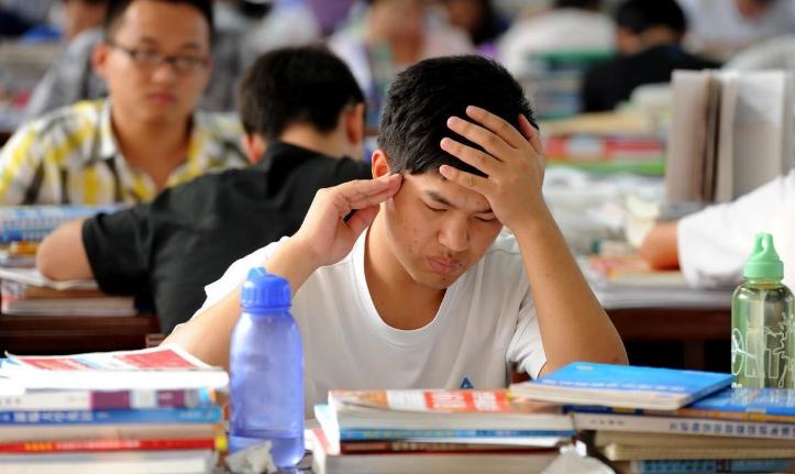 毕业以后才知道差距,大一挂科到大二有什么影响