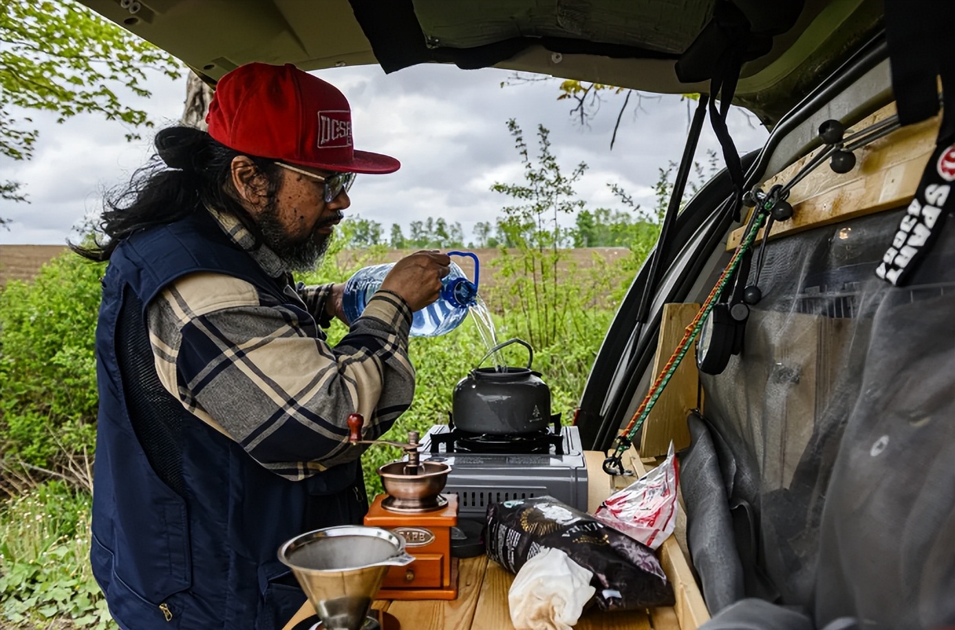 买不起房子以房车为家,买不起房子可不可以买个房车代替