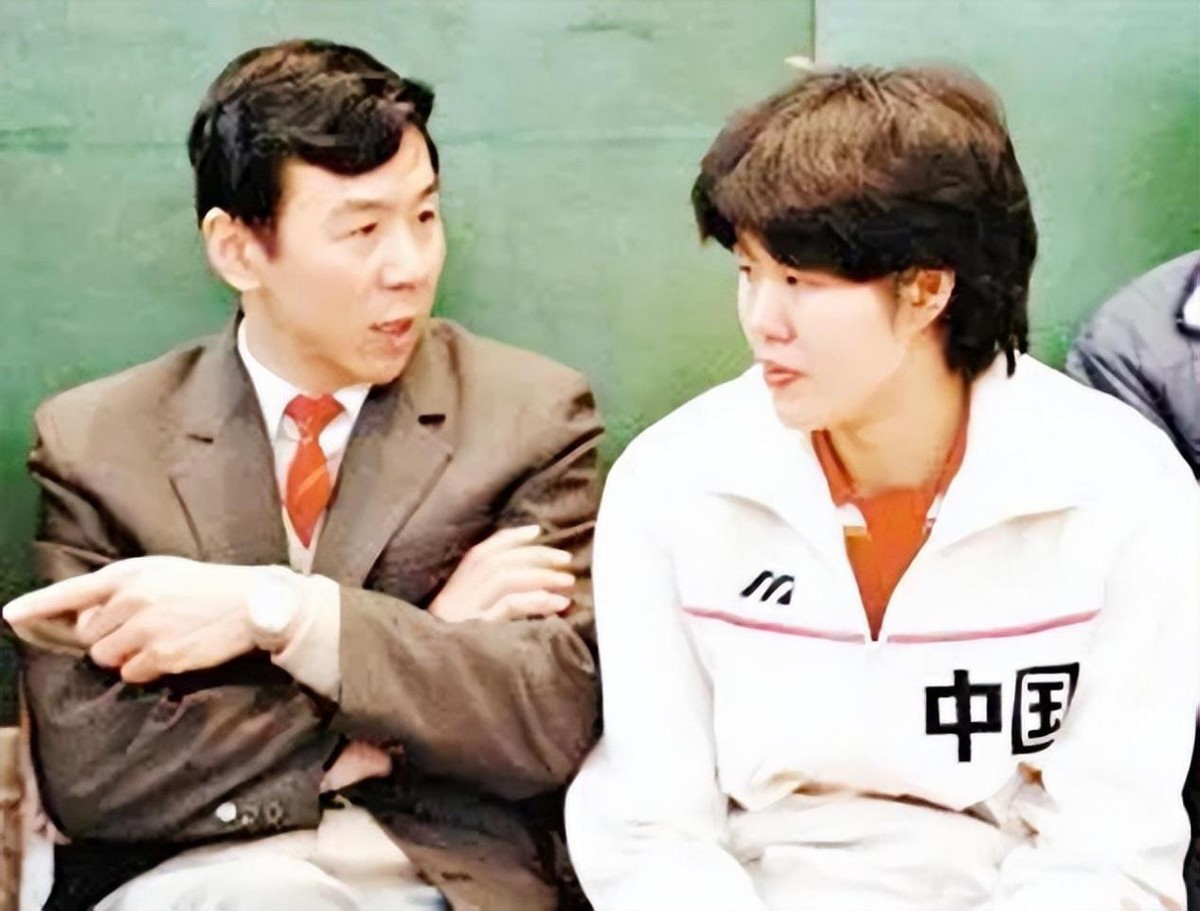 女排功勋袁伟民近况,女排老教练袁伟民的现状