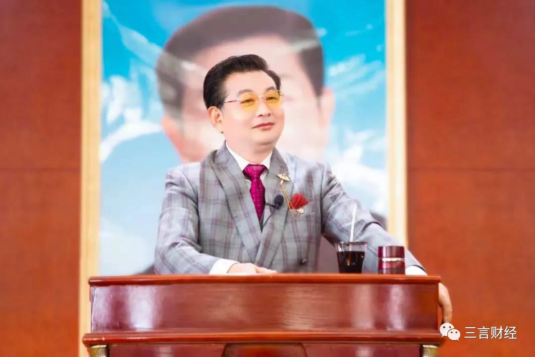 自创还阳术，开会爱跳舞，文峰浩哥是怎样独特的存在