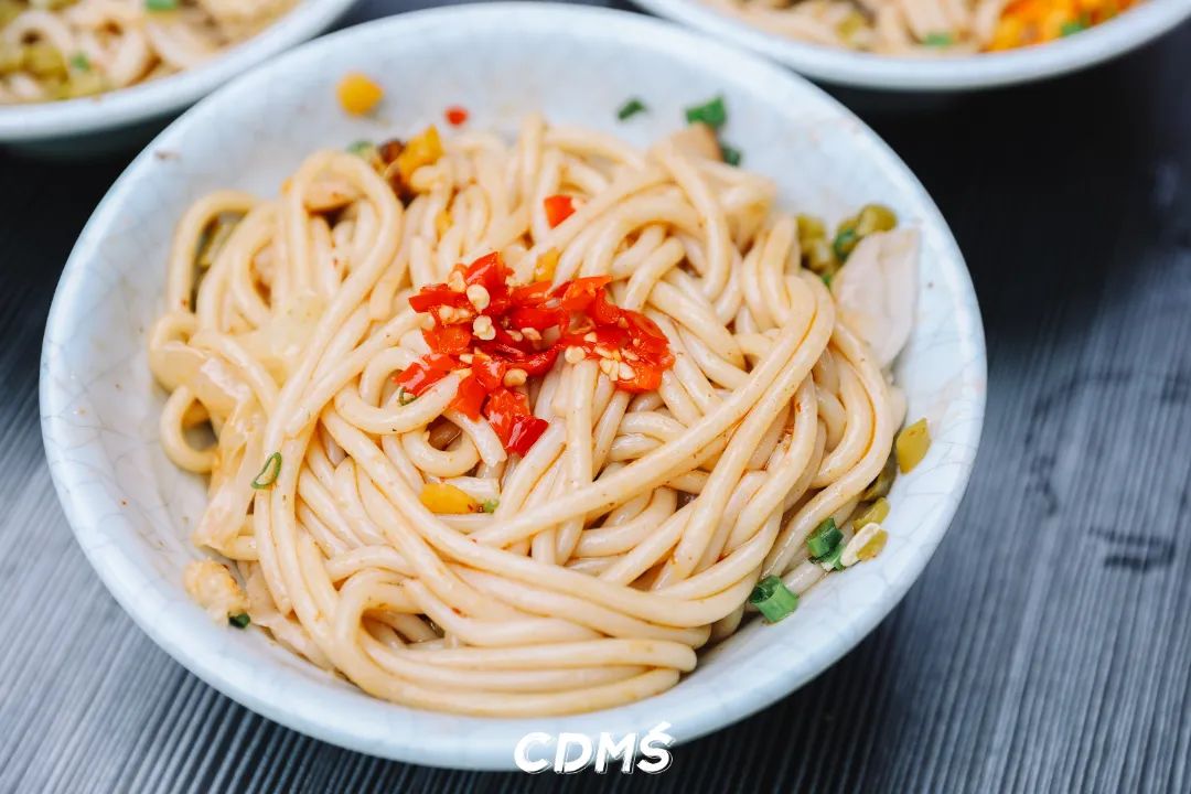 嗦粉成都美食,成都美食嗦粉