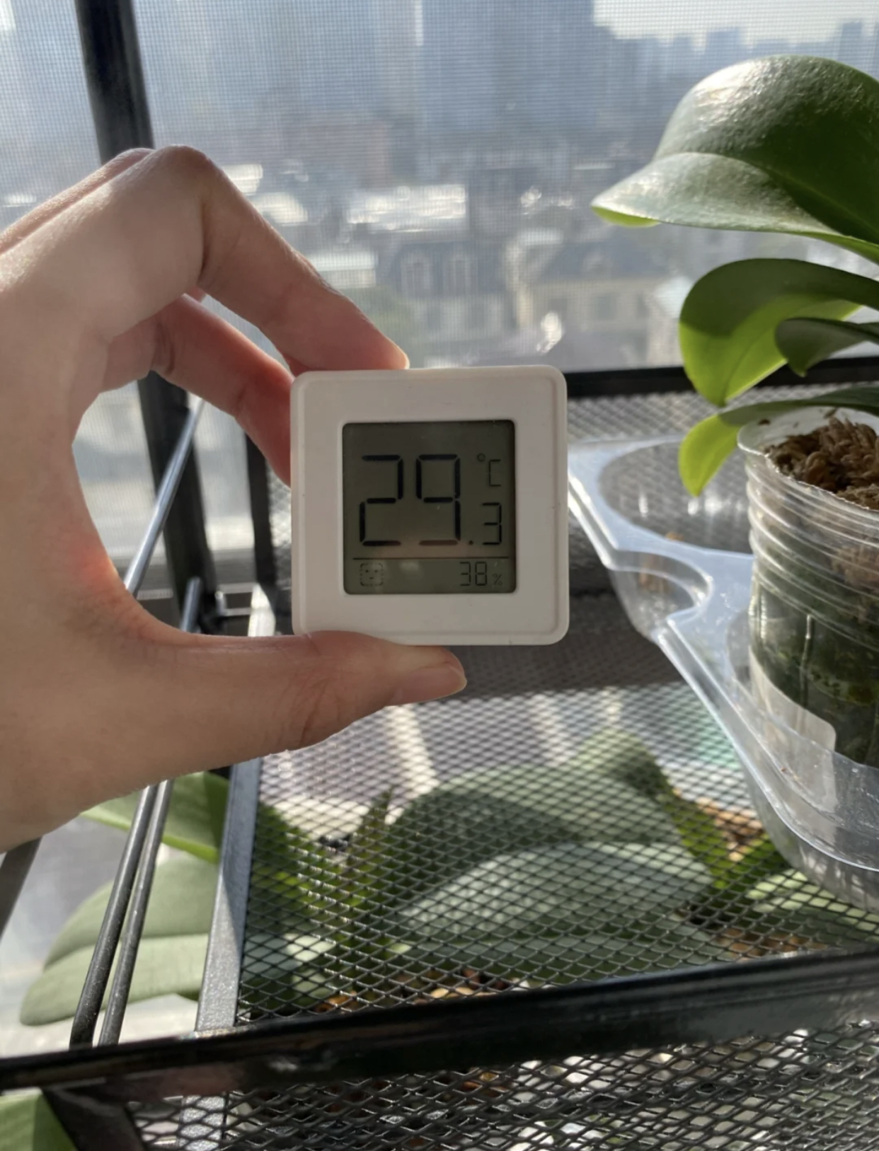 阳台推拉门还是不拆好,阳台装推拉门和不装推拉门的区别