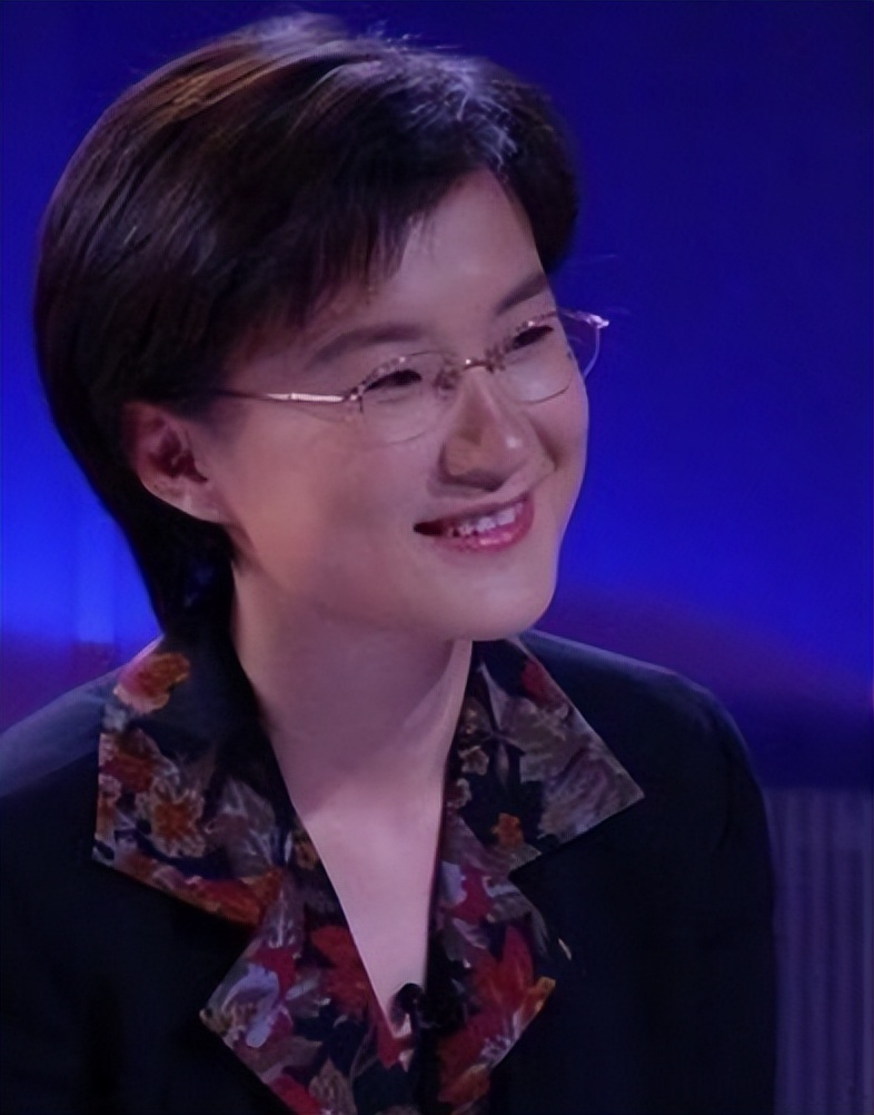 董倩为什么被称为央视名嘴,董倩为什么能留任央视主持人