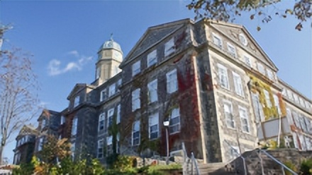 达尔豪斯大学的特点,百年名校达尔豪斯大学