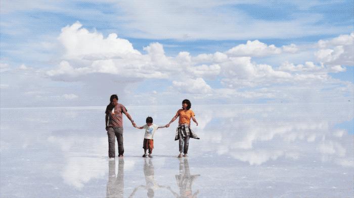 有钱不买房带着孩子环游世界,有钱不买车不买房去旅游